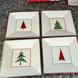 New in box! Set of 4 Crate & Barrel square Christmas tree hors dessert plates